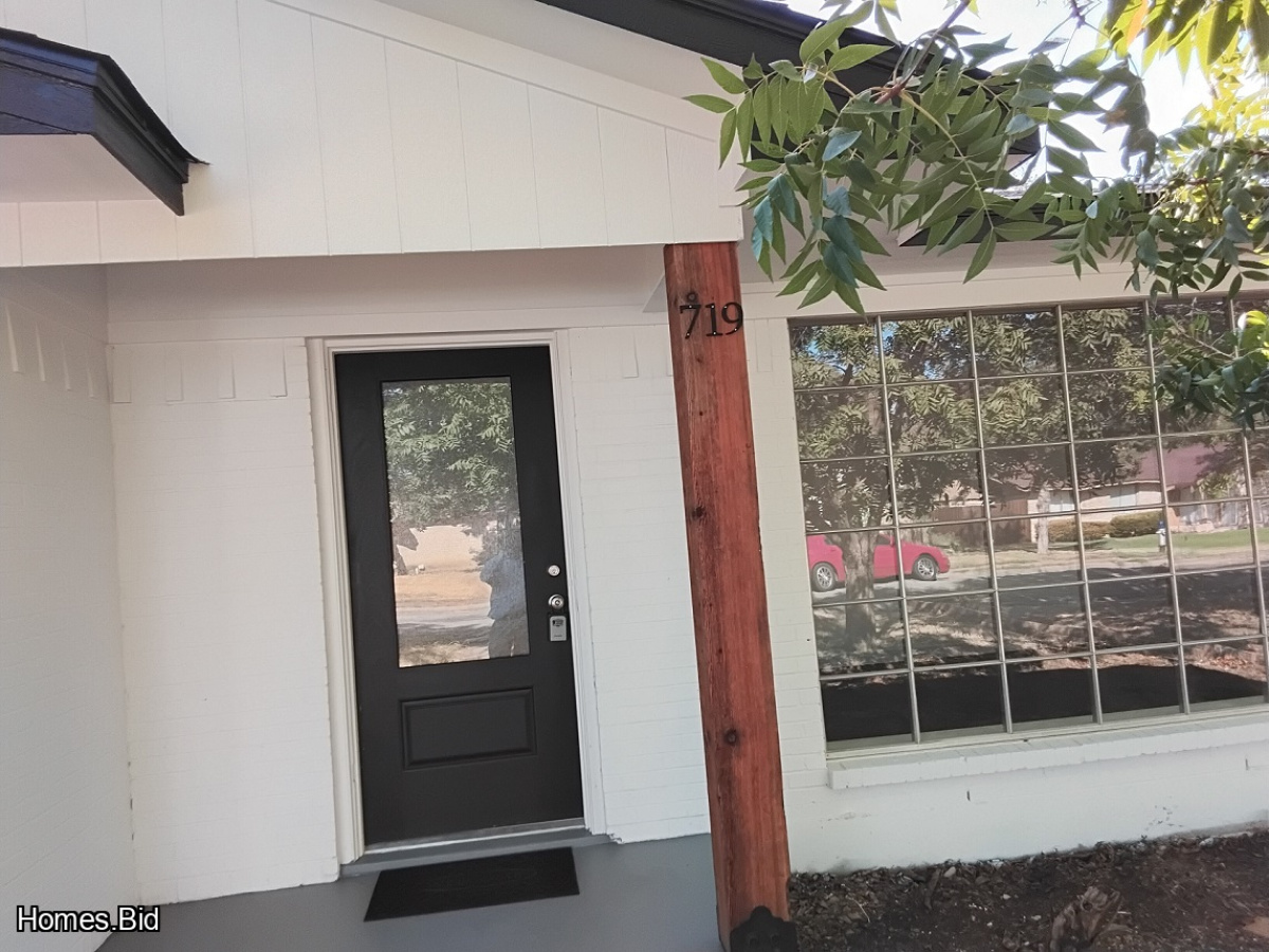 Beautiful Newly Remodeled Home in Mountain Valley area of Dallas