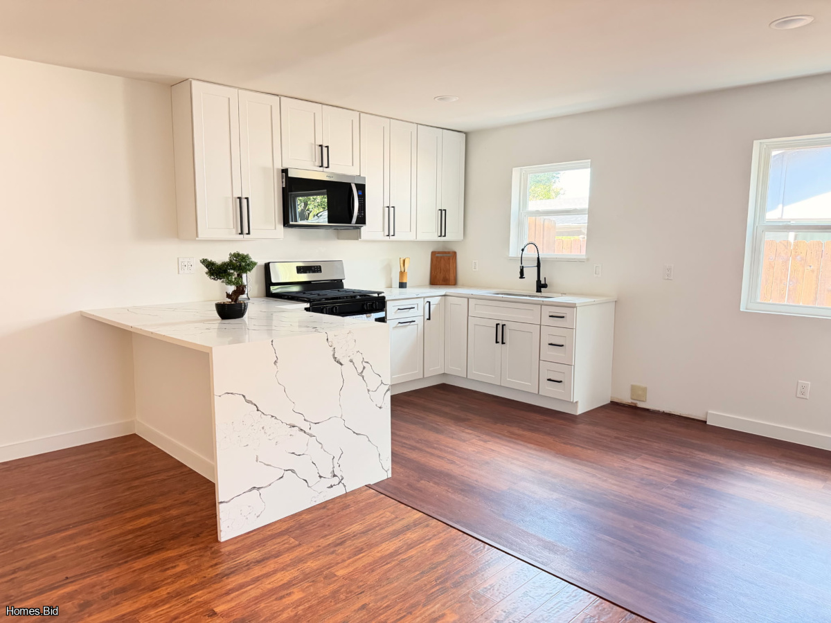 Beautiful Newly Remodeled Home in Mountain Valley area of Dallas
